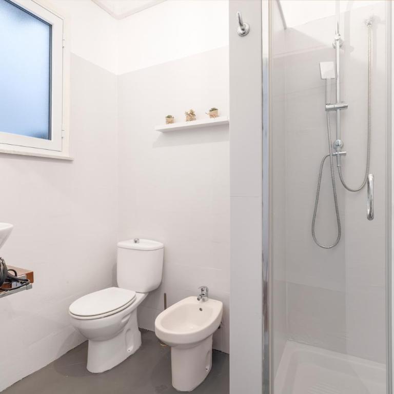 Kairos Rooms & Suite - Habitación Doble con ducha - 1 o 2 camas - 10