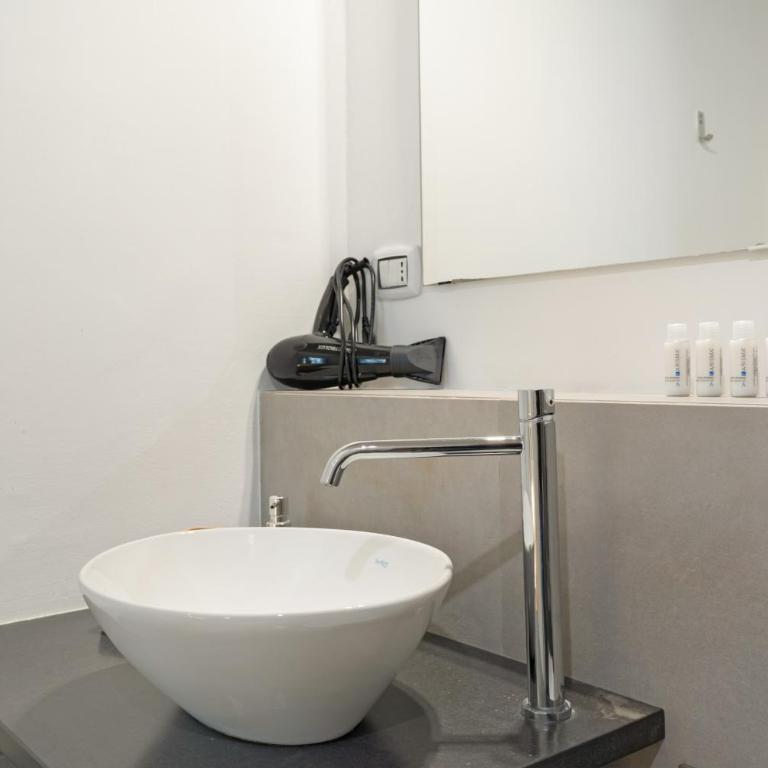 Kairos Rooms & Suite - Habitación Doble con ducha - 1 o 2 camas - 14