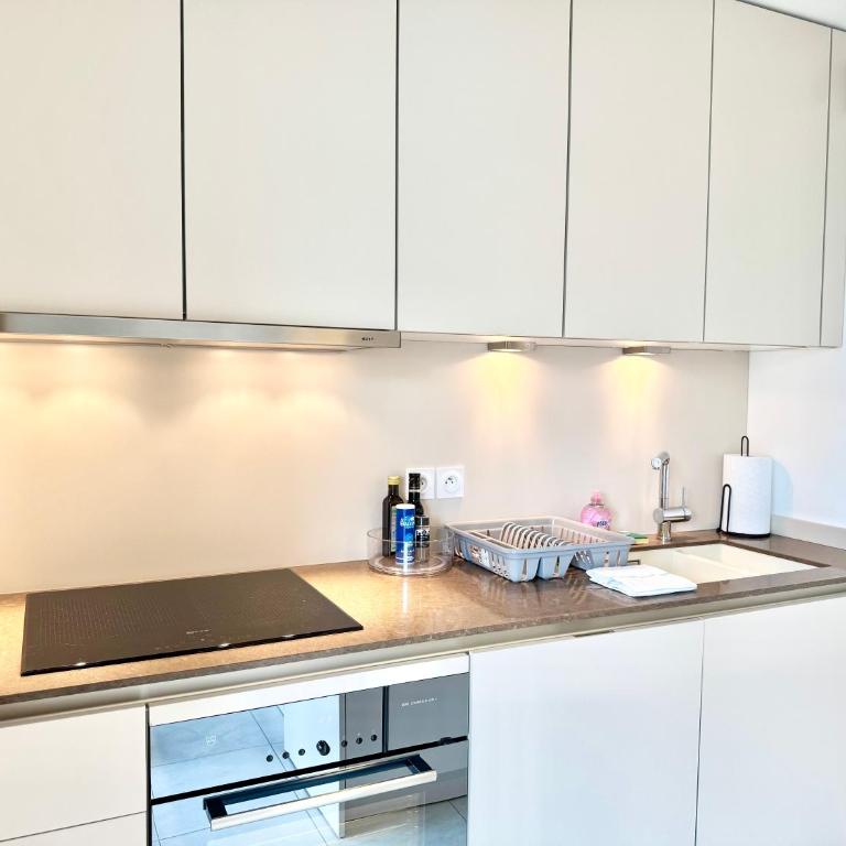 Nimba - Charmant T3 au cœur de Reims pour 4 - Two-Bedroom Apartment with Terrace - 14