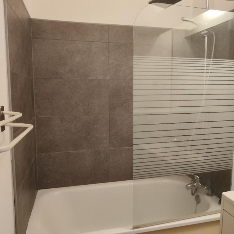 Superbe studio cabine, Cap d'Agde - Two-Bedroom Apartment - 16
