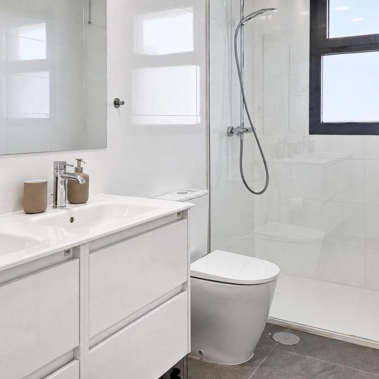 Stylish apartment with access to pool, gym & padel - Appartamento con Balcone - 22