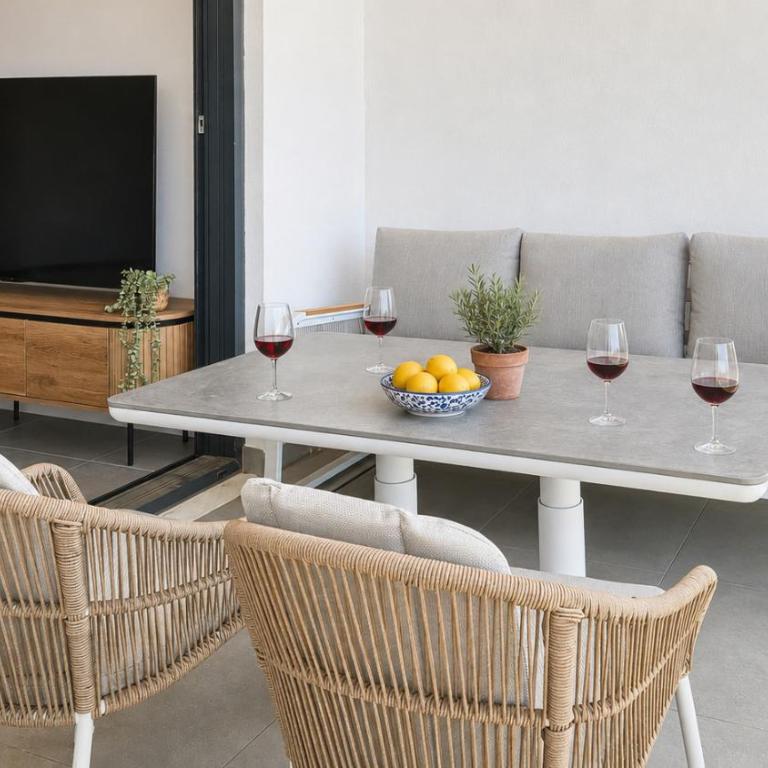 Stylish apartment with access to pool, gym & padel - Appartamento con Balcone - 28