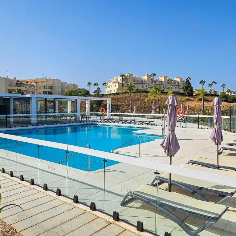 Stylish apartment with access to pool, gym & padel - Appartamento con Balcone - 30