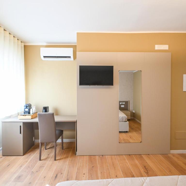 Me Too Exclusive Apartments - Levante Rooms - Camera Matrimoniale Superior - 4
