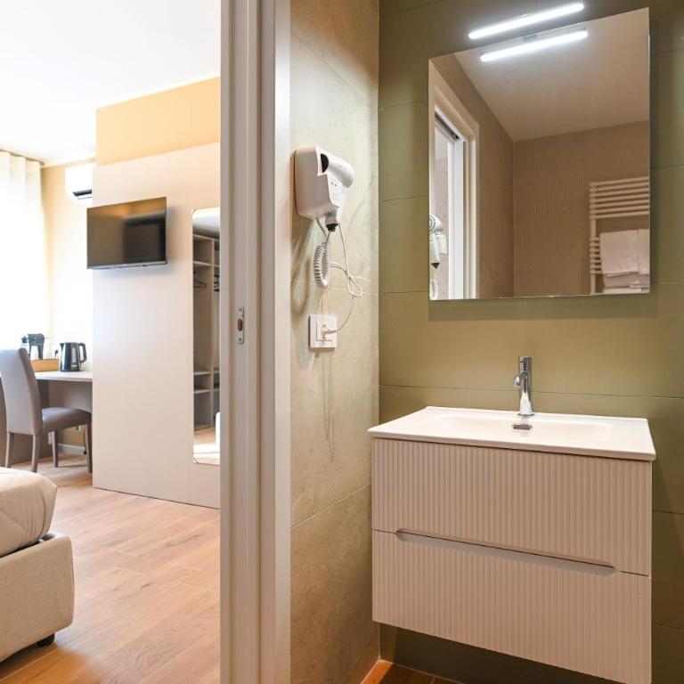 Me Too Exclusive Apartments - Levante Rooms - Camera Matrimoniale Superior - 7