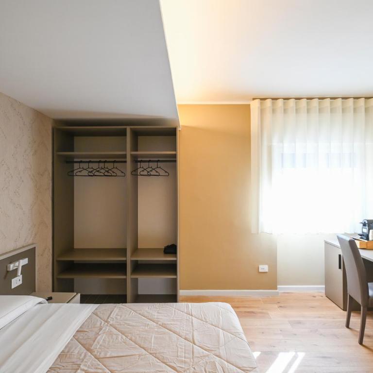 Me Too Exclusive Apartments - Levante Rooms - Camera Matrimoniale Superior - 1