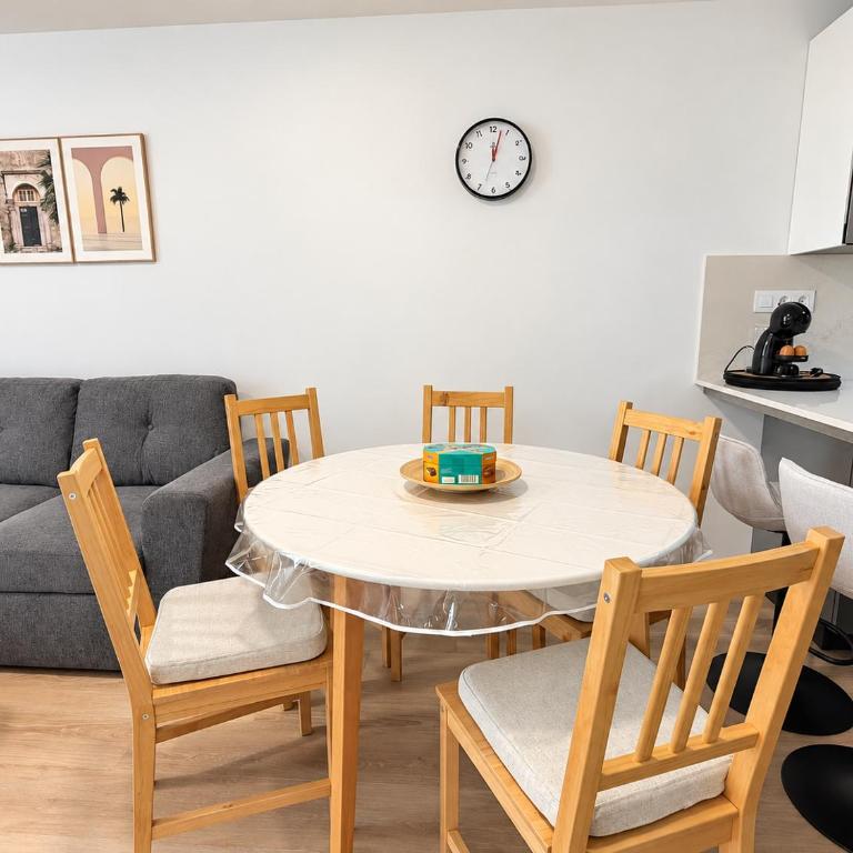 Top Location 3BR , 2BR, communal pool - Apartamento de 3 dormitorios - 20