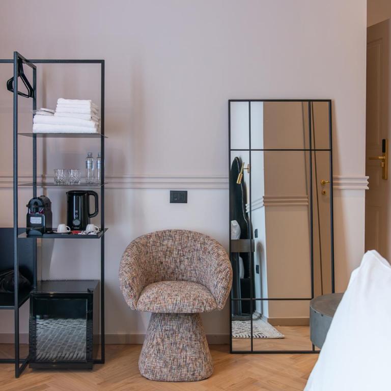 Agnello Suites by Brera Apartments - Camera Matrimoniale con Balcone - 3