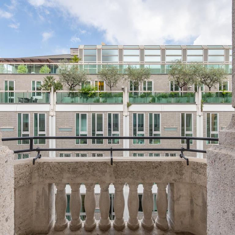 Agnello Suites by Brera Apartments - Camera Matrimoniale con Balcone - 6