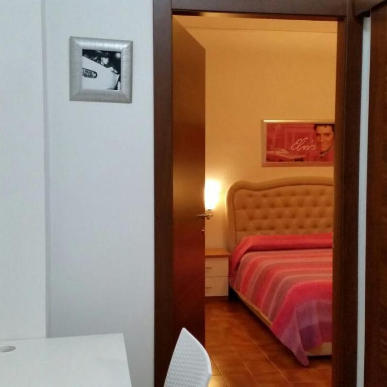 B&B Holidays Artisti - Camera Quadrupla con Bagno Privato - 7
