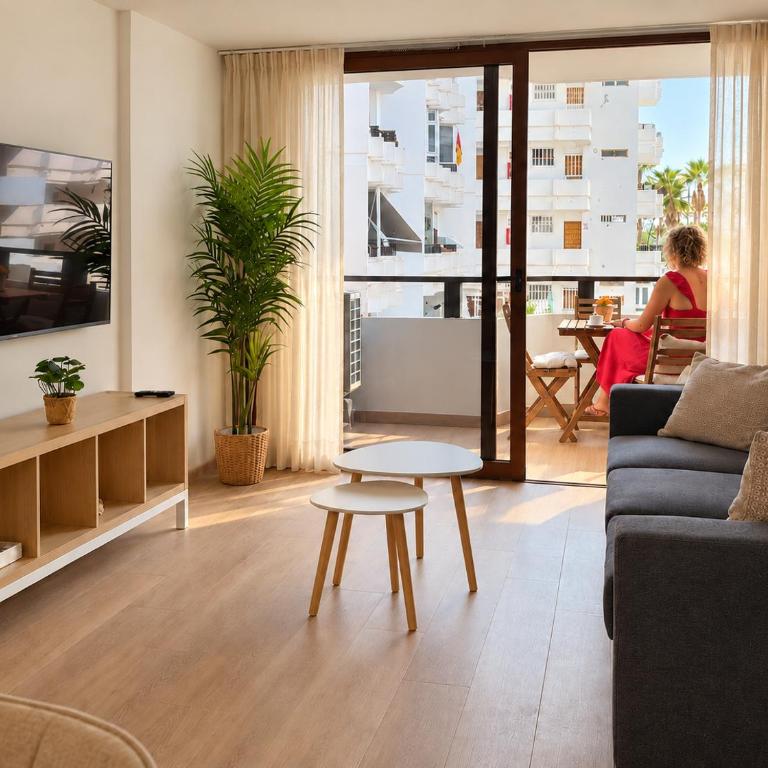 Top Location 3BR , 2BR, communal pool - Apartamento de 3 dormitorios - 1