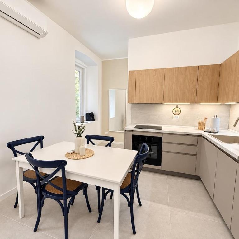 Stella Apartment Elegance in the heart of Trieste - Appartamento con 2 Camere da Letto e Vista Città - 5