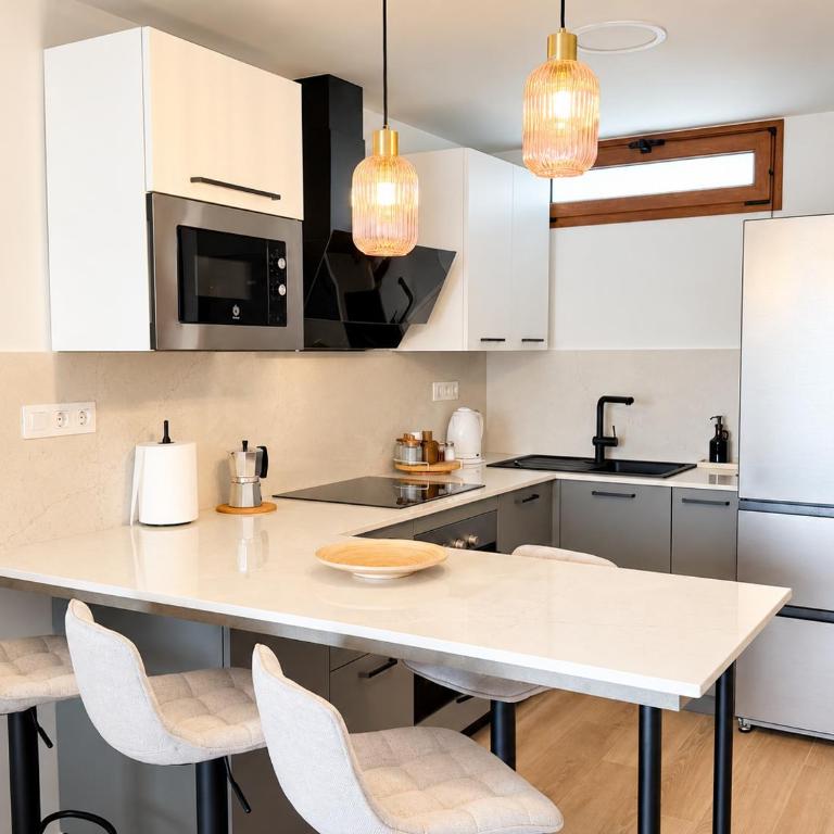 Top Location 3BR , 2BR, communal pool - Apartamento de 3 dormitorios - 8