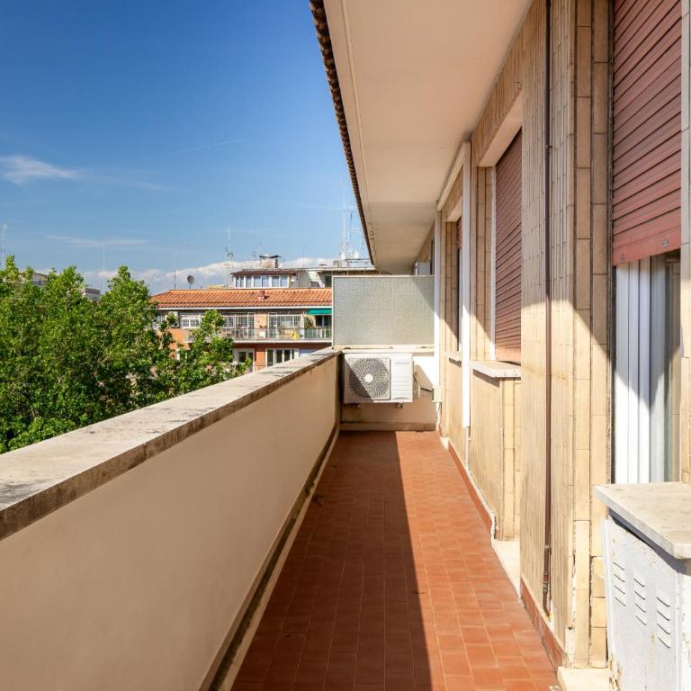 11 Penthouse vicino la metro - Appartamento con 2 Camere da Letto - 40