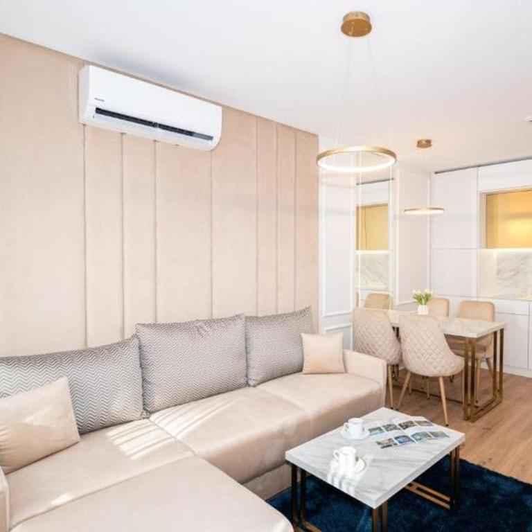 Green Hill Lux Apartments - One-Bedroom Apartment - 4