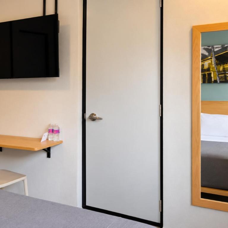 Hotel Escala Plaza Garibaldi - Standard Zimmer mit Kingsize-Bett - 1
