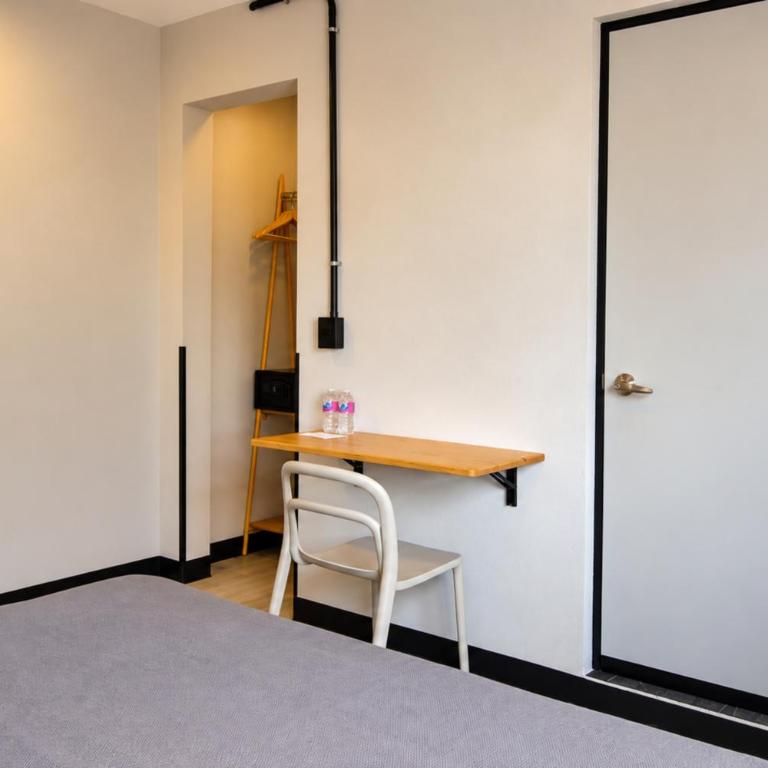 Hotel Escala Plaza Garibaldi - Standard Zimmer mit Queensize-Bett - 2