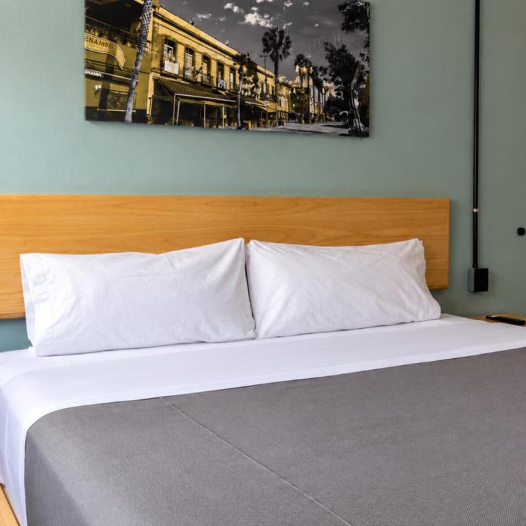 Hotel Escala Plaza Garibaldi - Standard Zimmer mit Kingsize-Bett - 4