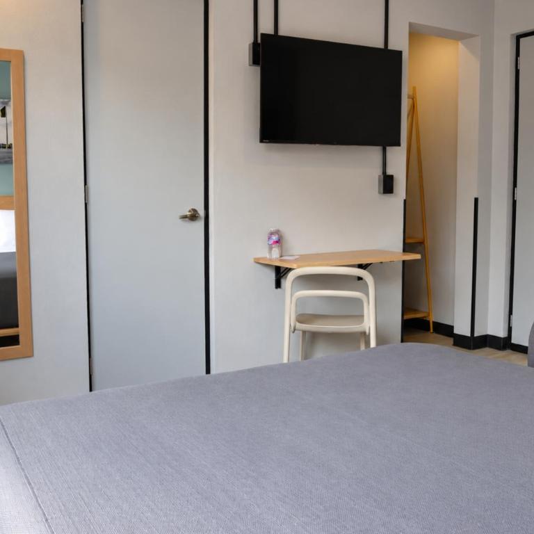 Hotel Escala Plaza Garibaldi - Standard Doppelzimmer mit 2 Doppelbetten - 2