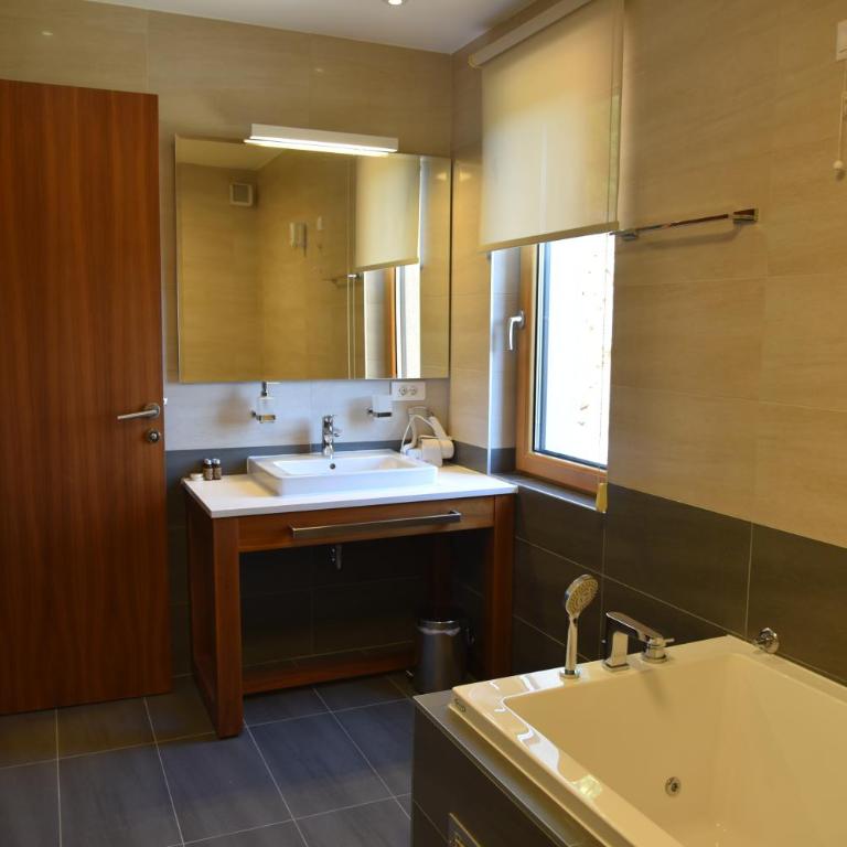 Vucko Residence Pool & SPA - Apartman s 3 Spavaće Sobe i Pogledom na Planinu - 12