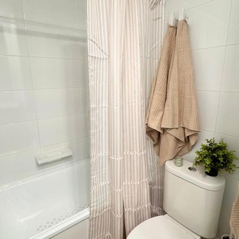 Departamento moderno cerca de la Torre Entel y La Moneda - Apartamento de 2 dormitorios - 35