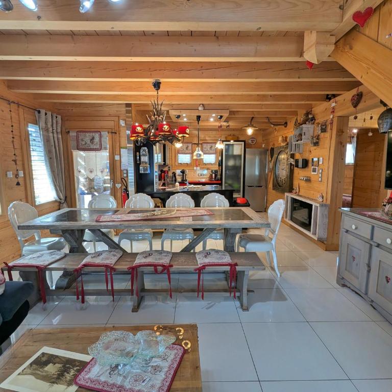Chalet chaleureux - 9 pers. - Maison 4 Chambres - 10
