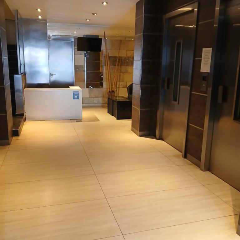 2 ambientes CENTRO,CASINO,y PLAYA, Cochera OPCIONAL en edificio, 3Y4 pers 150MTS DEL MAR - One-Bedroom Deluxe Apartment - 4