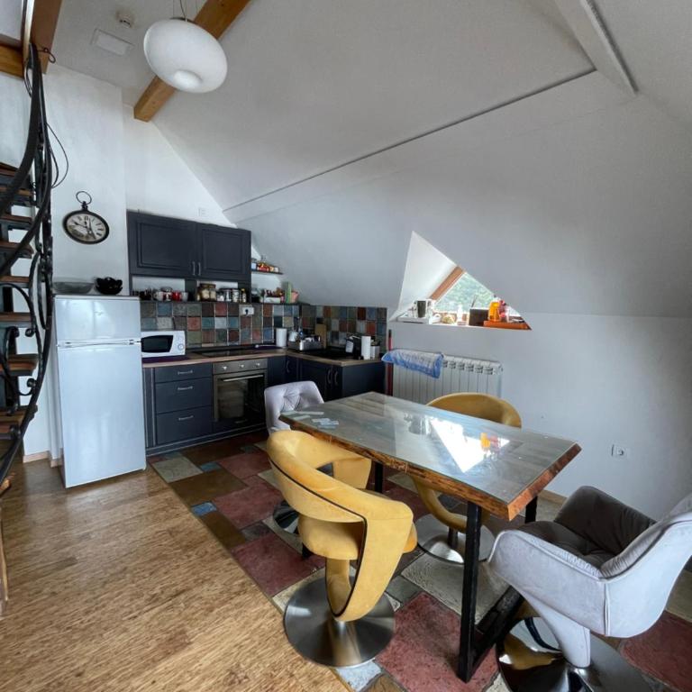 Apartments JARAM - Three-Bedroom Apartment - 13