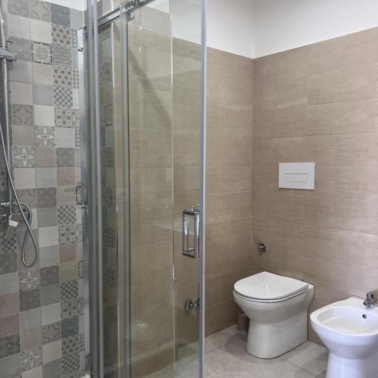 B&B Civico 122 - Camera Tripla - 8