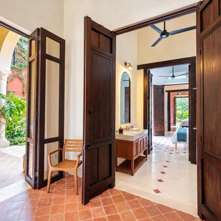 Colonial Oasis Pool 4BR Rooftop Garage - Casa - 17