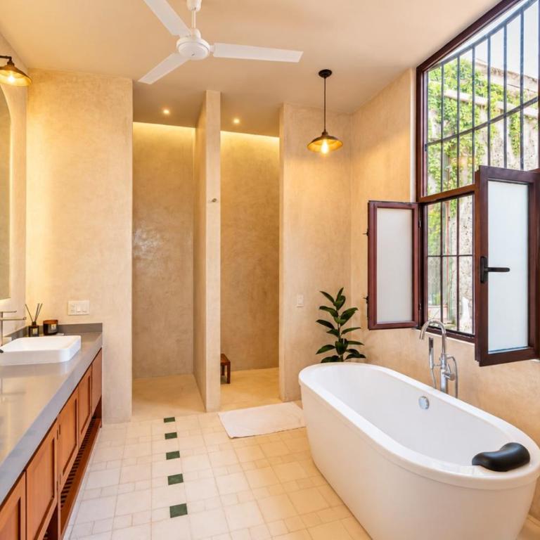 Colonial Oasis Pool 4BR Rooftop Garage - Casa - 24