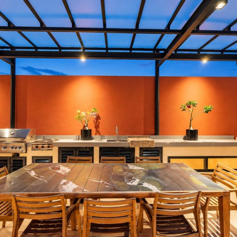 Colonial Oasis Pool 4BR Rooftop Garage - Casa - 29