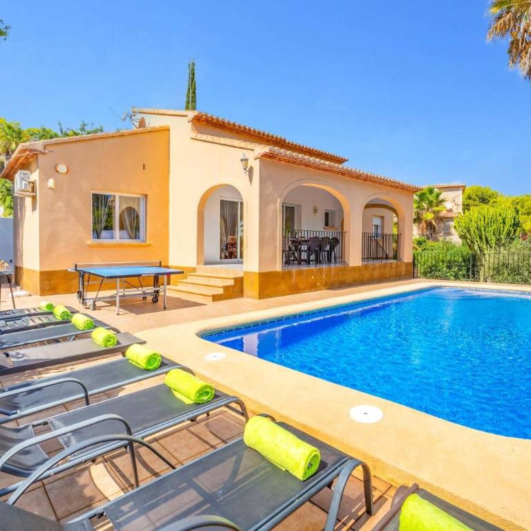 Villa Astret by Villa Plus - Villa - 1