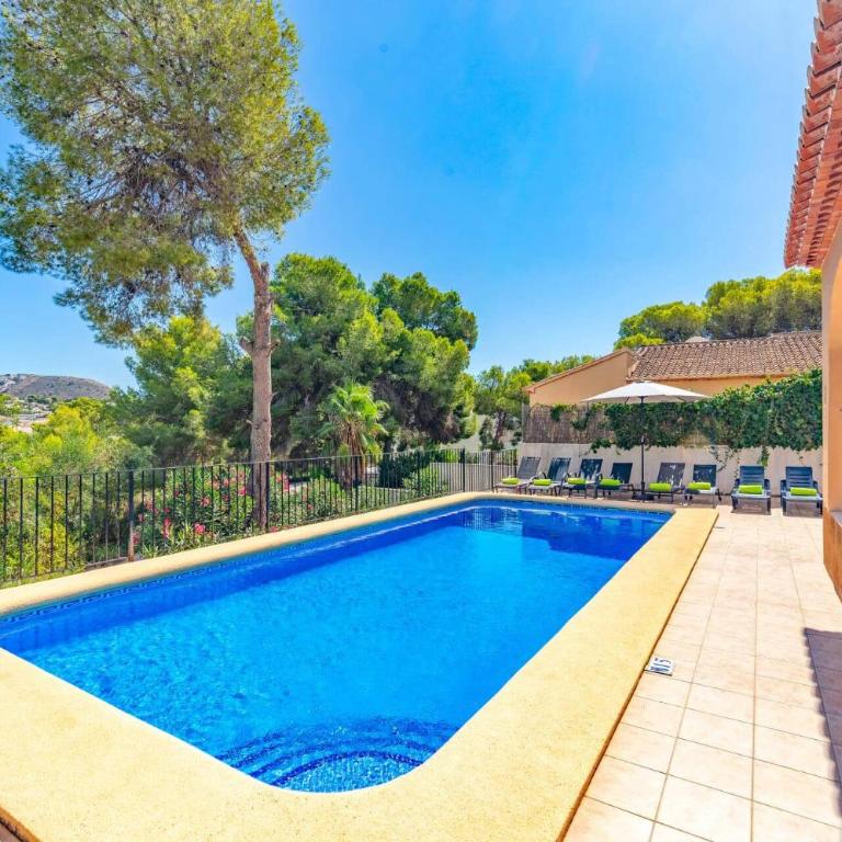 Villa Astret by Villa Plus - Villa - 2