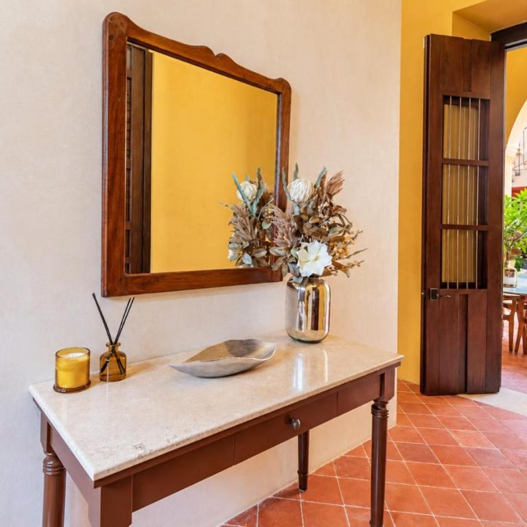 Colonial Oasis Pool 4BR Rooftop Garage - Casa - 70