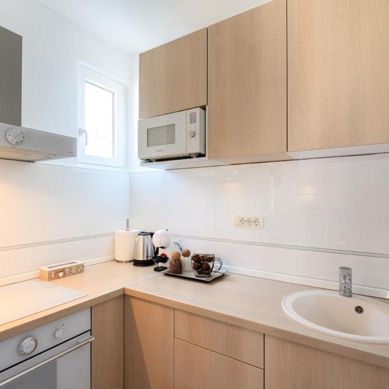 ADA SEVEN Apartment with Free Private Parking - Apartment mit 1 Schlafzimmer - 18