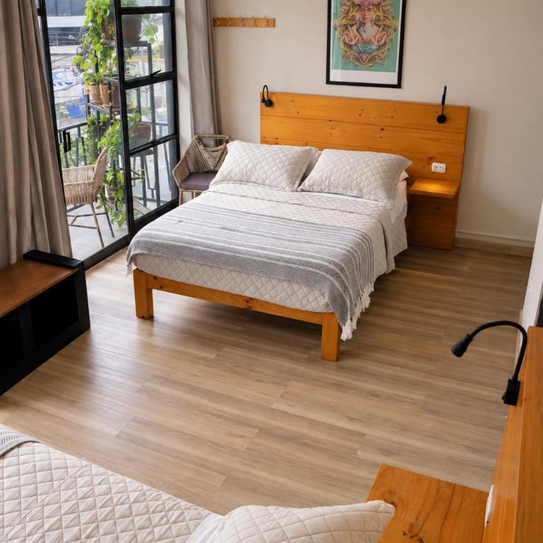 Ayni Living - Hostel - Habitación Doble con balcón - 2 camas - 10