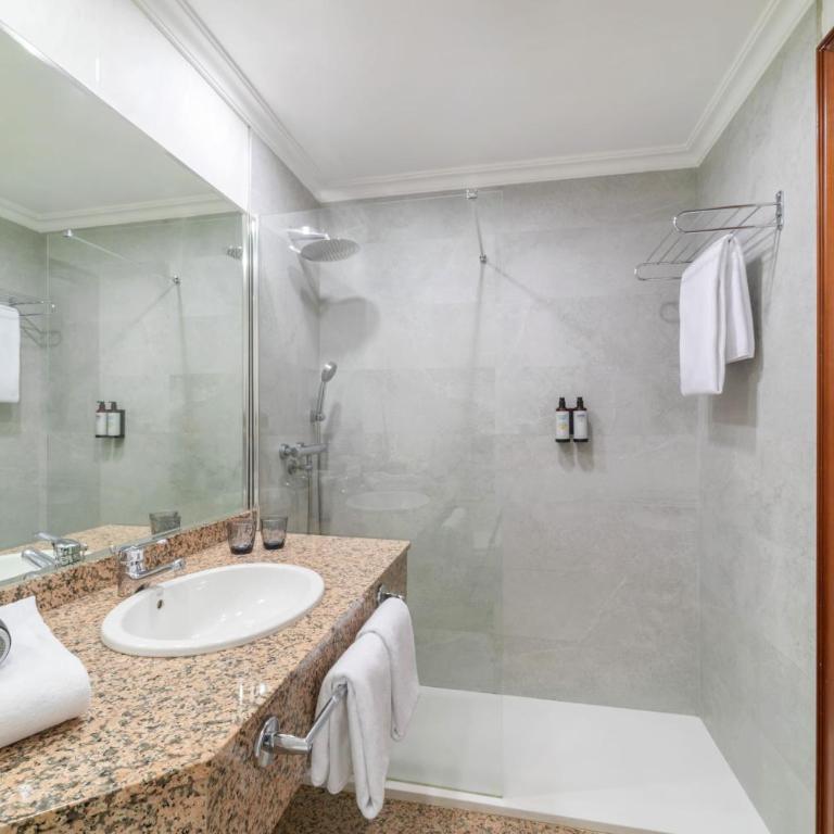 Hotel Santiago Plaza, Affiliated by Meliá - Habitación Estándar - 7