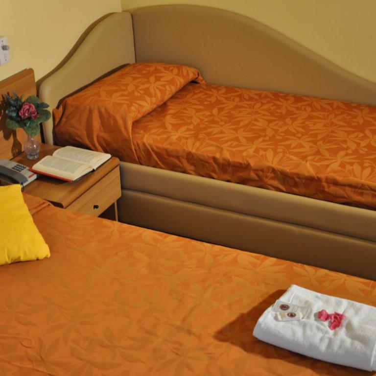 Hotel Festival - Doppel- oder Zweibettzimmer - 2