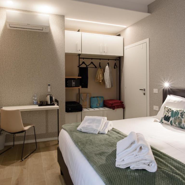 Bed & Breakfast Armonie Romane - Double or Twin Room - 17