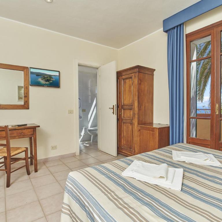 Hotel Villa Rodriguez - Adults Only over 12 - Classic Room with Balcony & Sea View - 20