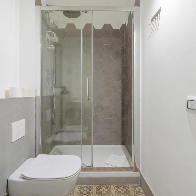 Kairos Rooms & Suite - Habitación Doble con ducha - 1 o 2 camas - 15