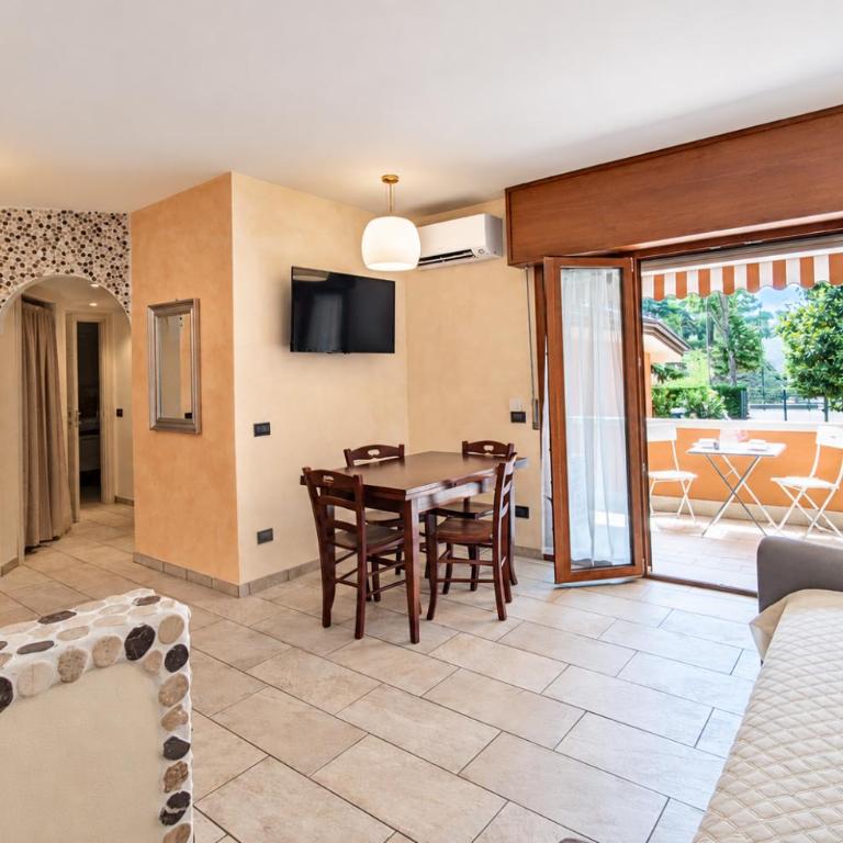 BookingPeschiera del Garda - Appartamento - 13