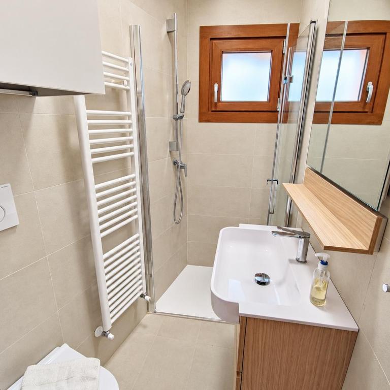 BookingPeschiera del Garda - Appartamento con 3 Camere da Letto e con Balcone - 6