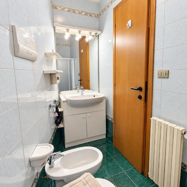 BookingPeschiera del Garda - Appartamento con 3 Camere da Letto e con Balcone - 5