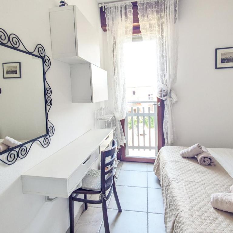 BookingPeschiera del Garda - Appartamento con 2 Camere da Letto e Balcone - 12