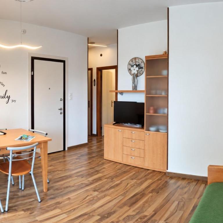 Last Minute Booking - Appartamento con Balcone - 10