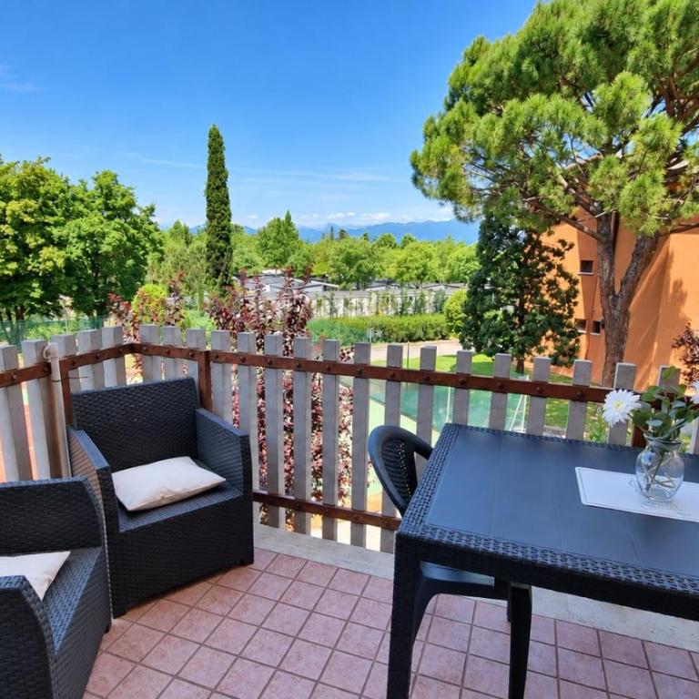 Last Minute Booking - Appartamento con Balcone - 2