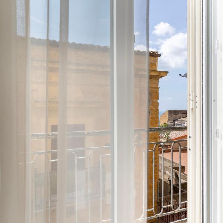 Lulahome - Appartamento Superior con 1 Camera da Letto e Balcone - 18