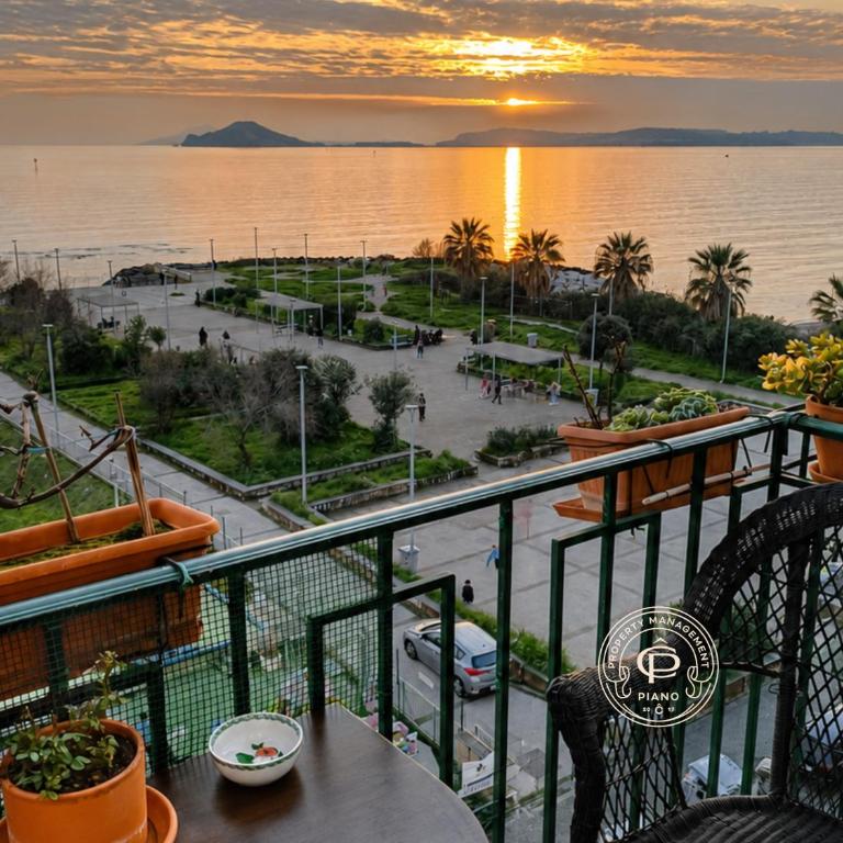 Bagnoli Bay, Napoli - Three-Bedroom Apartment - 1